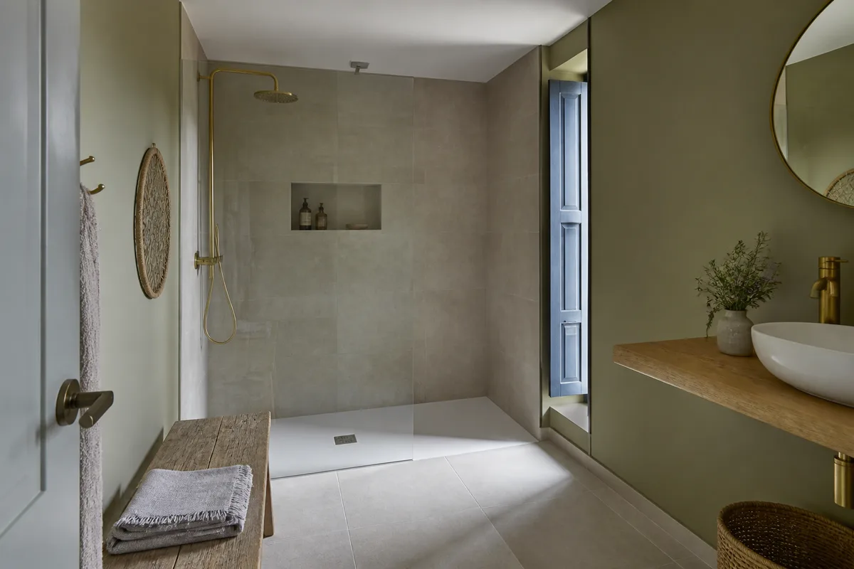 Rénovation de salle de bain à Challans : douche de plain-pied